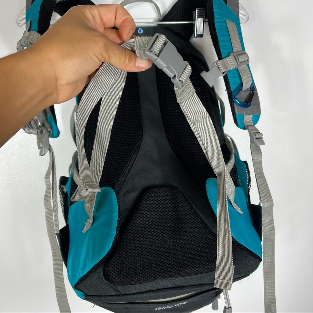 Eddie Bauer Blue Highpoint 30L Backpack - Picture 11 of 14